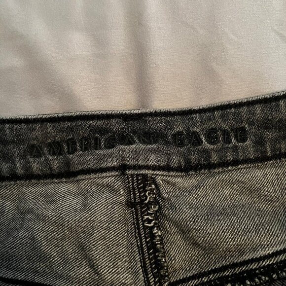 American Eagle Size 20 Long Highest Rise Mom Black Jeans with Distressing - Picture 3 of 9